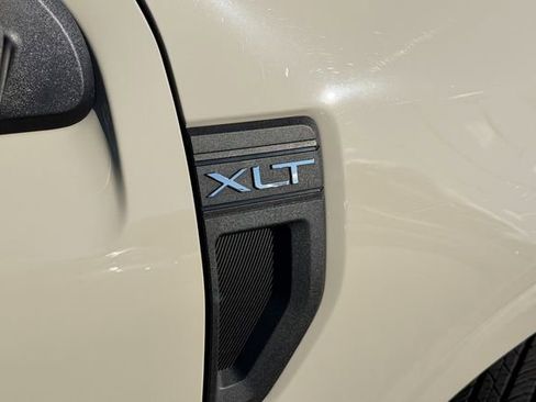 Used 2024 Ford Maverick XLT image 6