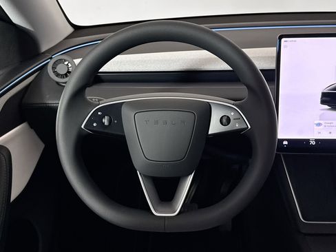 Used 2026 Tesla Model Y Long Range AWD/4WD image 21