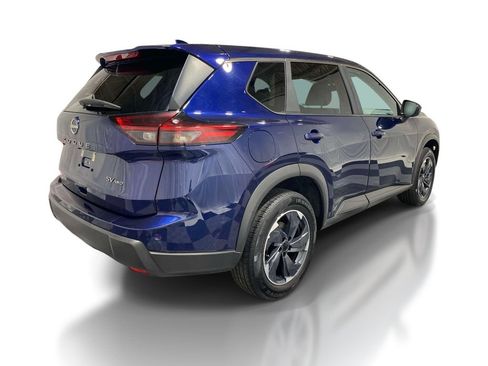 Used 2024 Nissan Rogue SV AWD/4WD image 4