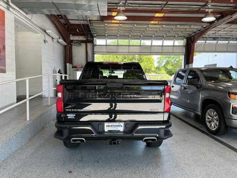 Used 2022 Chevrolet Silverado 1500 RST image 7