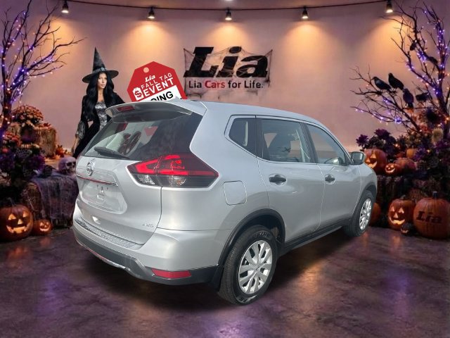 Used 2018 Nissan Rogue S AWD/4WD image 3