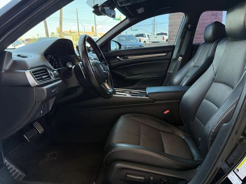 Used 2018 Honda Accord Sport image 40