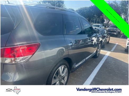 Used 2016 Nissan Pathfinder Platinum w/ Cargo Package FWD image 4