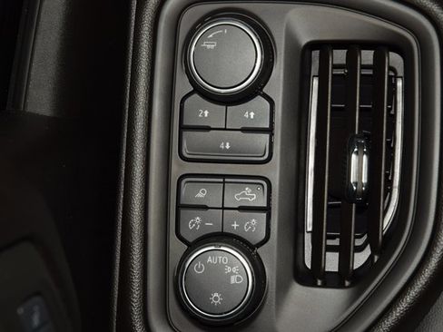 Used 2024 Chevrolet Silverado 2500 Custom w/ Custom Value Package image 36