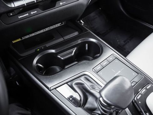 Used 2022 Lexus UX 200 200 Base w/ Accessory Package (Z2) image 19