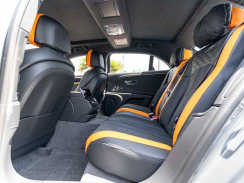 New 2026 Bentley Flying Spur Plug-In Hybrid AWD/4WD image 18