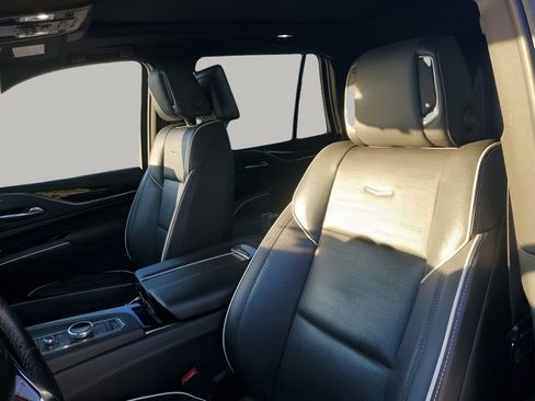 Used 2021 Cadillac Escalade Sport w/ Driver Assist Tech Package image 22