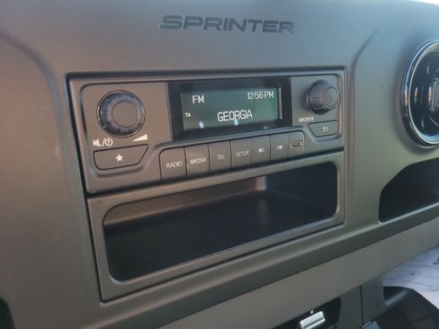 Used 2025 Mercedes-Benz Sprinter 2500 image 36