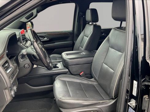Used 2022 Chevrolet Suburban Premier AWD/4WD image 24