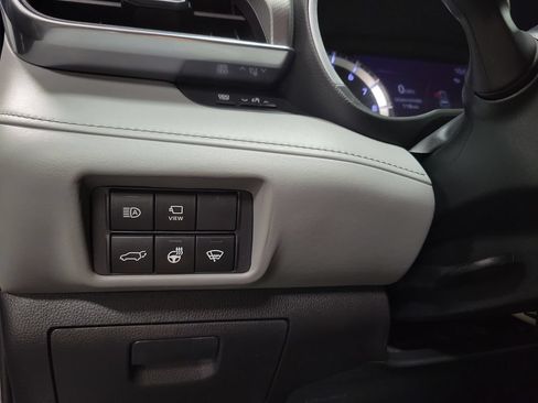 Used 2022 Toyota Highlander Platinum AWD/4WD image 27