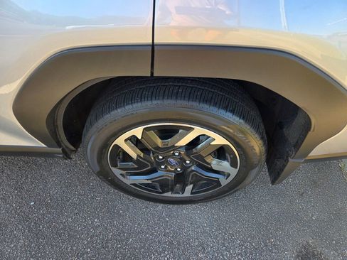 Used 2025 Subaru Forester Limited w/ Popular Package #2 image 9