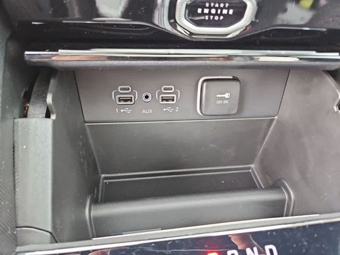 New 2026 Jeep Grand Cherokee L Limited AWD/4WD image 32