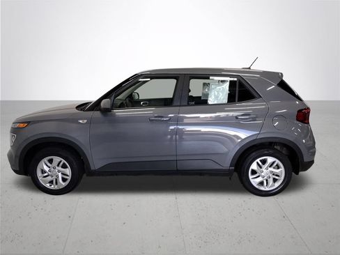 Certified 2023 Hyundai Venue SE FWD image 11