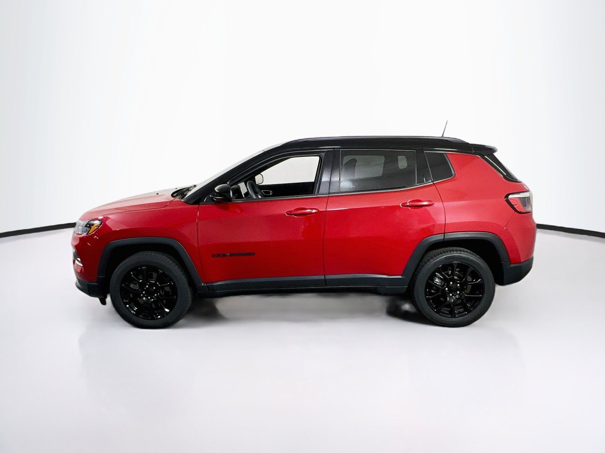 Used 2023 Jeep Compass Latitude w/ Convenience Group AWD/4WD image 8