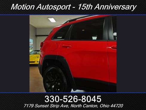Used 2017 Jeep Cherokee Trailhawk w/ Comfort/Convenience Group image 52