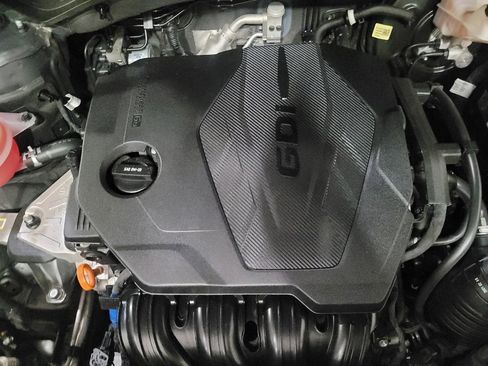 Used 2021 Hyundai Santa Fe SE AWD/4WD image 30