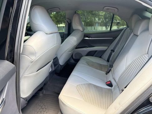 Used 2021 Toyota Camry SE FWD image 14