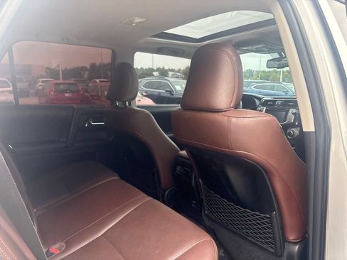 Used 2016 Toyota 4Runner Limited AWD/4WD image 33