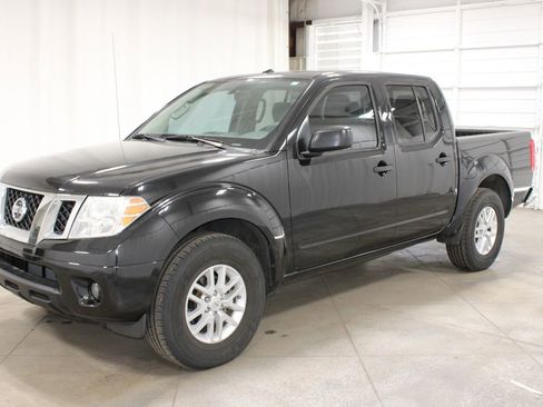 Used 2017 Nissan Frontier SV w/ SV Value Truck Package image 4