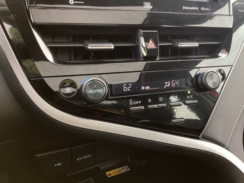 Used 2023 Toyota Camry XSE w/ Navigation Package image 17