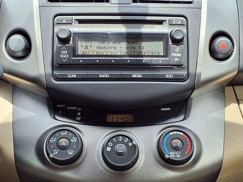 Used 2012 Toyota RAV4 FWD w/ Upgrade Value Pkg image 21