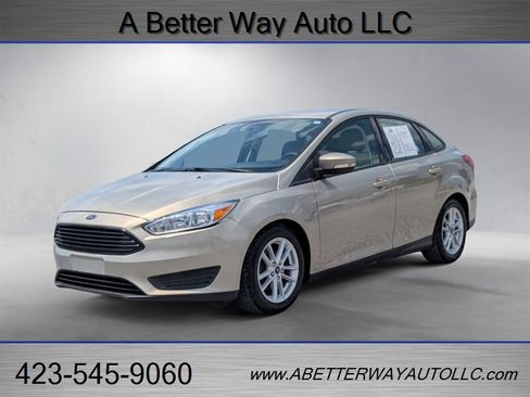 Used 2016 Ford Focus SE FWD image 1