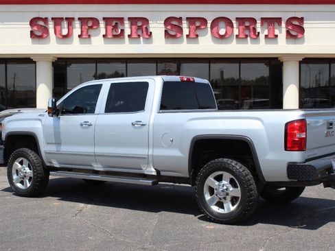 Used 2016 GMC Sierra 2500 SLT w/ Driver Alert Package image 5