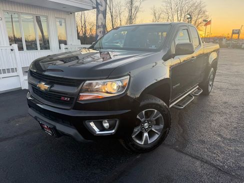 Used 2015 Chevrolet Colorado Z71 image 2