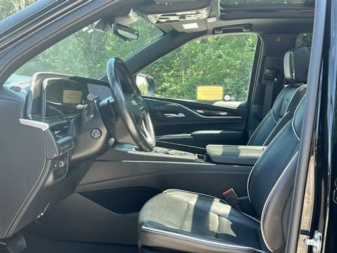 Certified 2024 Cadillac Escalade Sport AWD/4WD image 38