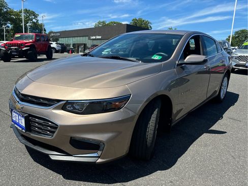 Used 2018 Chevrolet Malibu LT FWD image 5