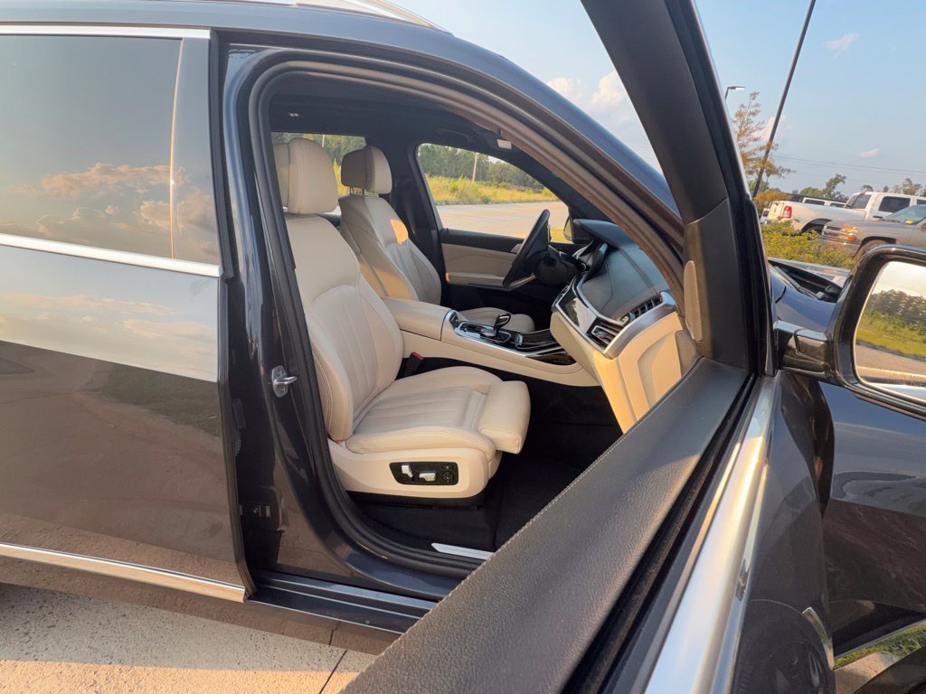 Used 2021 BMW X7 xDrive40i w/ Premium Package AWD/4WD image 42