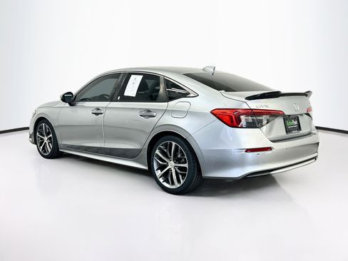 Used 2023 Honda Civic Touring image 5