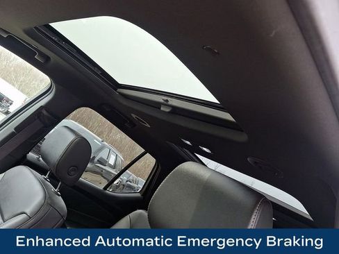 Used 2023 Chevrolet Traverse LT w/ LT Premium Package image 19