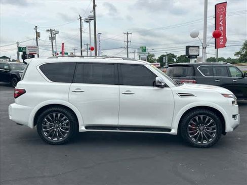 Used 2023 Nissan Armada Platinum w/ Captain's Chairs Package AWD/4WD image 2