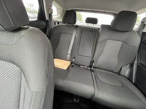 Used 2023 Kia Sportage LX AWD/4WD image 14