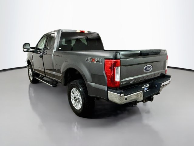 Used 2017 Ford F250 XLT w/ XLT Value Package AWD/4WD image 5