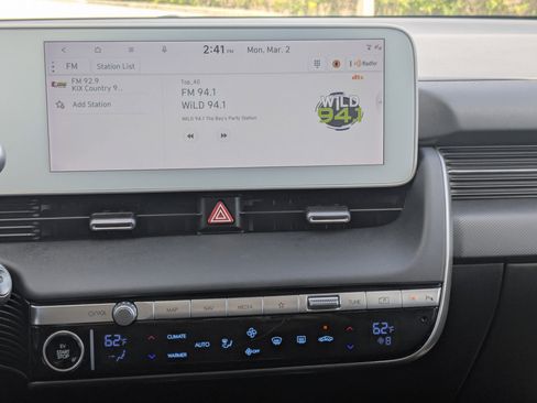 Used 2024 Hyundai Ioniq 5 SEL image 18