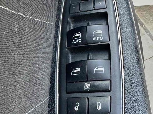 Used 2018 Dodge Charger R/T Scat Pack RWD image 24
