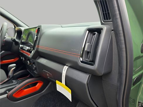 New 2026 Nissan Frontier PRO-4X w/ Tow Package AWD/4WD image 13