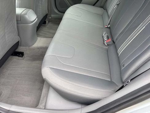 Used 2022 Hyundai Elantra SEL FWD image 15