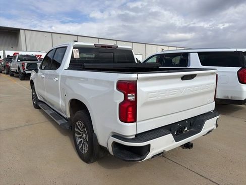 Used 2019 Chevrolet Silverado 1500 High Country w/ Technology Package AWD/4WD image 4