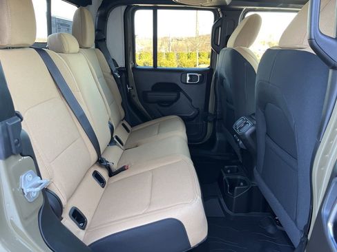 New 2026 Jeep Gladiator Sport image 23