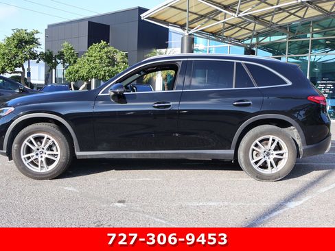Used 2023 Mercedes-Benz GLC 300 4MATIC w/ Exclusive Trim Package image 6