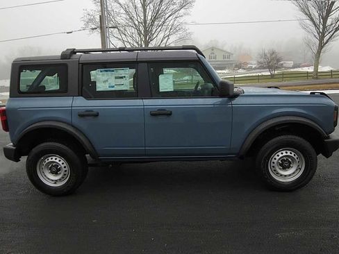 New 2025 Ford Bronco 4-Door image 9