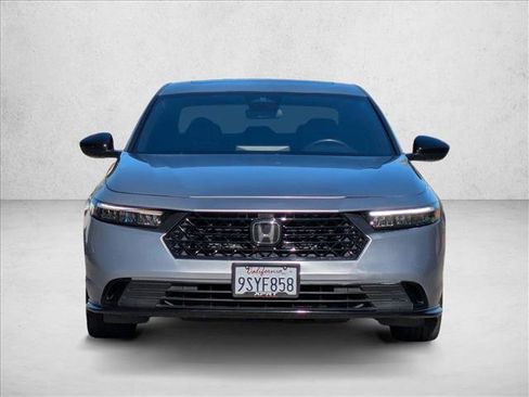 Used 2025 Honda Accord Sport image 2