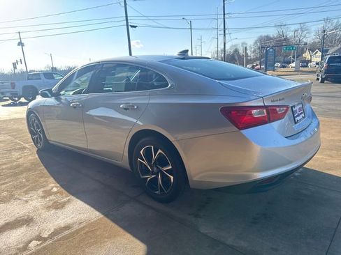 Used 2016 Chevrolet Malibu LT image 7