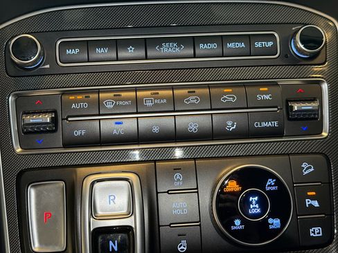 Used 2022 Hyundai Santa Fe Limited AWD/4WD image 24