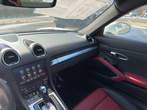 Used 2024 Porsche 718 Cayman image 14