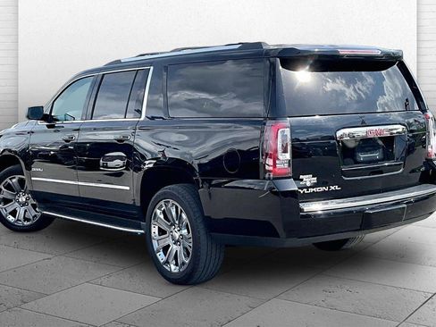 Used 2016 GMC Yukon XL Denali w/ Open Road Package image 10