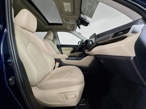 Certified 2025 Toyota Highlander XLE AWD/4WD image 29